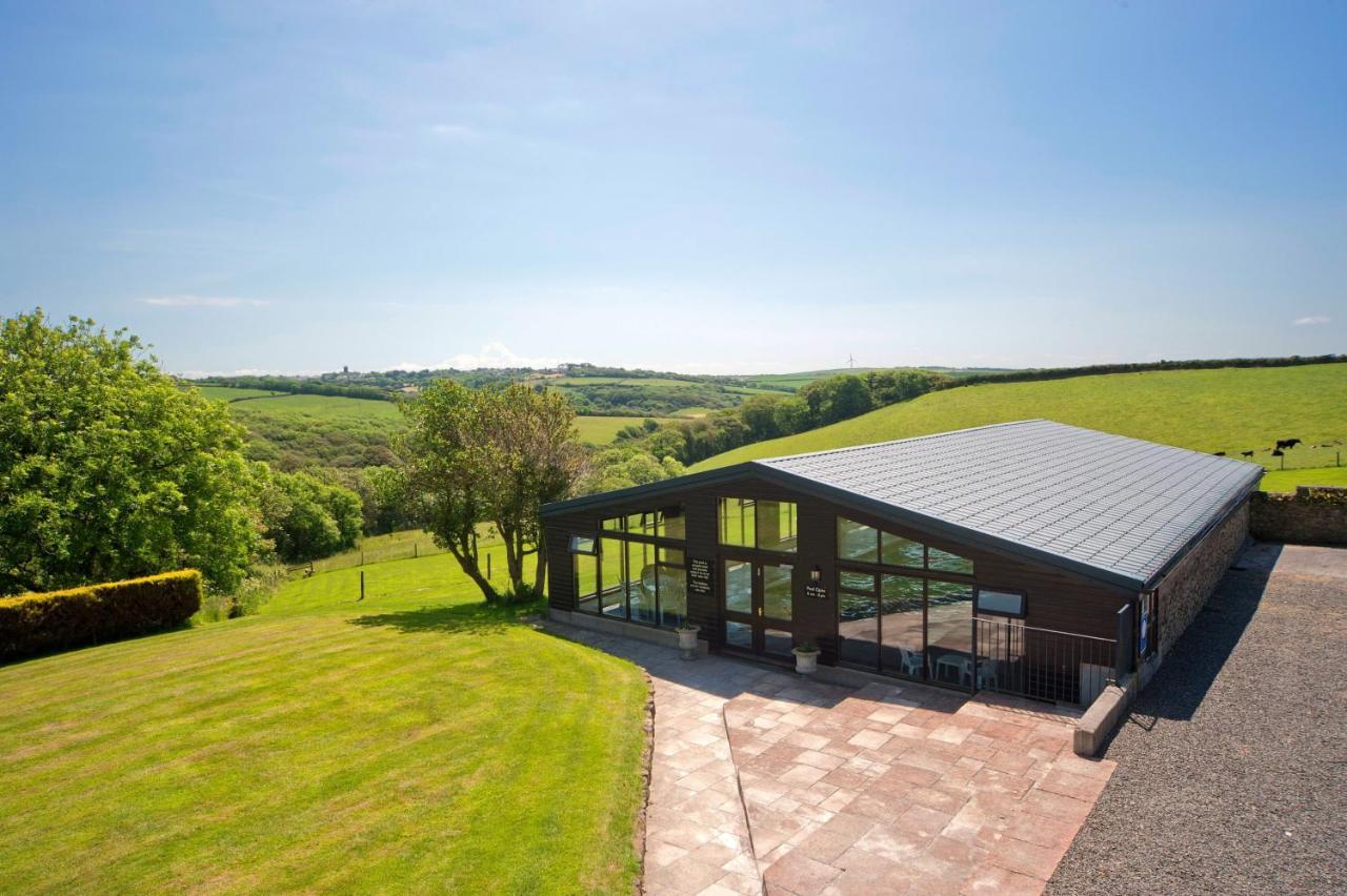 Stables Villa Bude Exterior photo